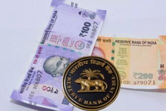 RBI का बड़ा आदेश: ATM से निकलेंगे 100 और 200 के नोट, बैंकों को सख्त निर्देश