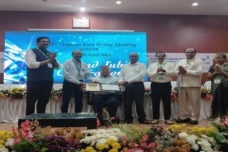 IGKV : इंदिरा गांधी कृषि विश्वविद्यालय के वरिष्ठ वैज्ञानिक डॉ. दीपक शर्मा को मिला लाइफटाइम अचीवमेंट अवार्ड