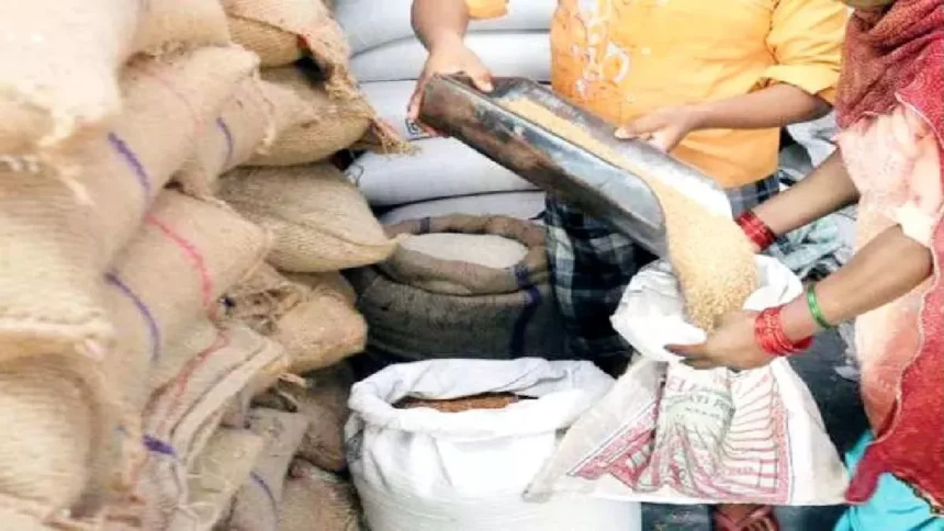 CG News: राशन कार्ड धारकों के लिए राहत भरी खबर, छत्तीसगढ़ में एक साथ मिलेगा 3 माह का राशन