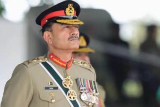 Asim Munir : चार दिनों के युद्ध में हार के बाद भी पाकिस्तान ने आसिम मुनीर को दिया प्रमोशन, बने फील्ड मार्शल