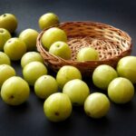 Benefits of Amla: गर्मियों में क्यों ज़रूरी है आंवला? जानिए इसके अद्भुत फायदे और सेवन का सही तरीका
