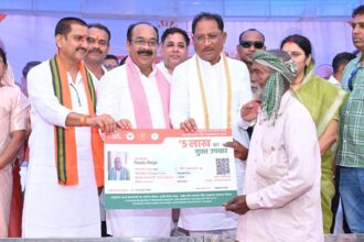 CG NEWS: वय-वंदना कार्ड निर्माण में छत्तीसगढ़ देश में टॉप-5 में, 3.6 लाख वरिष्ठ नागरिकों को मिल रहा लाभ