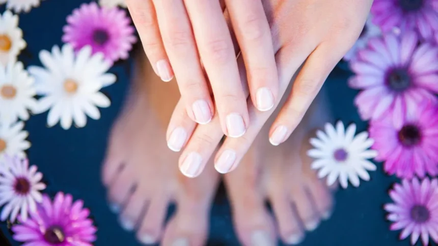 Manicure-Pedicure: घर पर करें आसान मैनीक्योर-पेडीक्योर, खूबसूरत और सॉफ्ट बनाएं हाथ-पैर