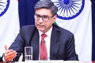 Foreign Secretary Vikram Misri: ऑपरेशन सिंदूर पर मचा सियासी घमासान, संसद समिति में विदेश सचिव ने दी सफाई