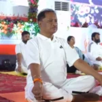 International Yoga Day: अंतरराष्ट्रीय योग दिवस पर मुख्यमंत्री ने किया योग, 30 करोड़ की विकास परियोजनाओं का किया लोकार्पण