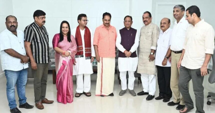 CG : केरल और ओडिशा के सांसदों ने की सीएम साय से मुलाकात, बोले- छत्तीसगढ़ में कानून कर रहा निष्पक्ष काम