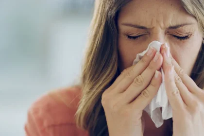 Sinus : मानसून में क्यों बढ़ जाती है साइनस की समस्या? जानें कारण, उपाय और डॉक्टर की सलाह