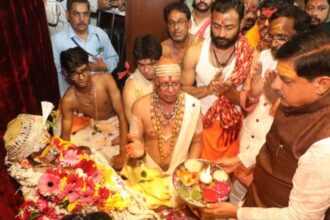 Ujjain Baba Mahakal : उज्जैन में बाबा महाकाल की भव्य षष्ठम राजसी सवारी, छह स्वरूपों में दर्शन, CM मोहन यादव हुए शामिल