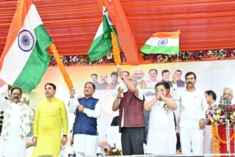 CG Tiranga Yatra: भव्य तिरंगा यात्रा में उमड़ा जनसैलाब, सीएम विष्णुदेव साय बोले- ‘हर घर तिरंगा’ से गूंजे छत्तीसगढ़