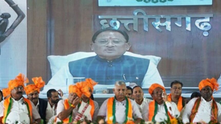 CG : मुख्यमंत्री विष्णु देव साय ने सूरजपुर में 211 करोड़ के विकास कार्यों का लोकार्पण-भूमिपूजन, किसान मेला सह जैविक का किया शुभारंभ
