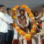 CG : मंत्री गुरु खुशवंत साहेब का आरंग में भव्य स्वागत, लड्डुओं से तौले गए, बोले- क्षेत्र के विकास के लिए दिन-रात करूंगा मेहनत