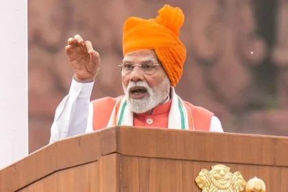 PM मोदी ने लाल किले से की 8 बड़ी घोषणाएं, GST सुधार और 1 लाख करोड़ की रोजगार योजना