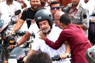 RAHUL GANDHI BIKE RALLY : राहुल गांधी की रैली के दौरान बड़ा हंगामा, युवक ने किया Kiss, सिक्योरिटी ने जड़ा थप्पड़, Video Viral