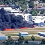 America Plane Crash: अमेरिकी एयरपोर्ट पर 2 विमानों की टक्कर, जबरदस्त धमाके के बाद लगी आग, यात्री सुरक्षित