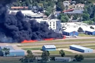 America Plane Crash: अमेरिकी एयरपोर्ट पर 2 विमानों की टक्कर, जबरदस्त धमाके के बाद लगी आग, यात्री सुरक्षित