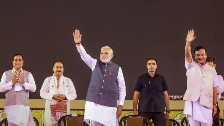 PM Modi Assam Visit : असम दौरे पर पीएम मोदी ने बायोएथेनॉल संयंत्र का किया उद्घाटन, स्वदेशी अपनाने की अपील, नवरात्र से सस्ती होंगी रोजमर्रा की चीजें