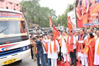 Dongargarh : मां बम्लेश्वरी के दर्शन के लिए रायपुर से डोंगरगढ़ तक मुफ्त बस सेवा शुरू, CM साय ने दिखाई हरी झंडी