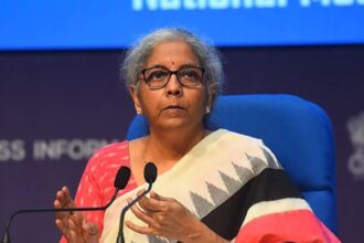 GST 2.0: बड़ी राहत, हेल्थ इंश्योरेंस, रोटी-ब्रेड और स्कूल स्टेशनरी अब पूरी तरह टैक्स फ्री