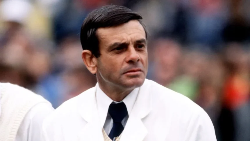 Umpire Dickie Bird Passes Away: मशहूर Umpire Dickie Bird का 92 वर्ष की आयु में निधन, 1983 World Cup Final में India की जीत के साक्षी रहे