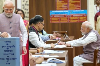 Vice President Election Voting: पीएम मोदी ने डाला उपराष्ट्रपति चुनाव के लिए पहला वोट, शाम तक तय होगा देश का नया उपराष्ट्रपति