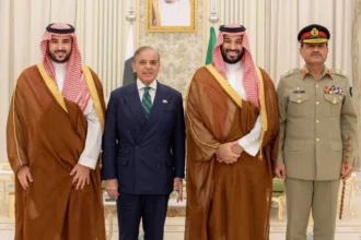 Saudi-Pakistan Defense Deal: सऊदी को मिल गई परमाणु ताकत, डिफेंस डील के बदले पाकिस्तान को क्या-क्या मिला, जानें