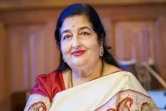 Anuradha Paudwal : लता मंगेशकर की आवाज से सीखा संगीत, बिना ट्रेनिंग के सुरों की दुनिया में बनाई पहचान, जानें अनुराधा पौडवाल की कहानी