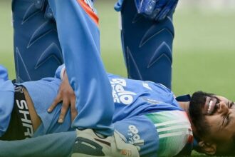 Shreyas Iyer in ICU: श्रेयस अय्यर ICU में भर्ती, पसलियों की गंभीर चोट के बाद BCCI ने दी स्वास्थ्य अपडेट