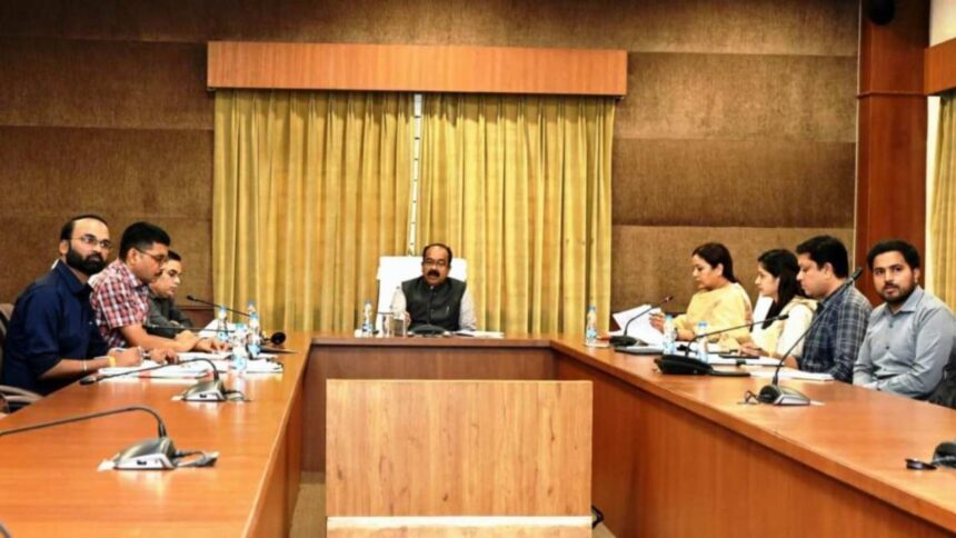 बस्तर ओलंपिक 2025: डिप्टी सीएम अरुण साव ने की तैयारियों की समीक्षा, राष्ट्रीय स्तर का आयोजन बनाने पर दिया जोर