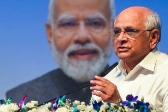All Ministers Resigned In Gujarat: गुजरात में बड़ा सियासी फेरबदल, मुख्यमंत्री भूपेंद्र पटेल को छोड़कर सभी 16 मंत्रियों ने दिया इस्तीफा