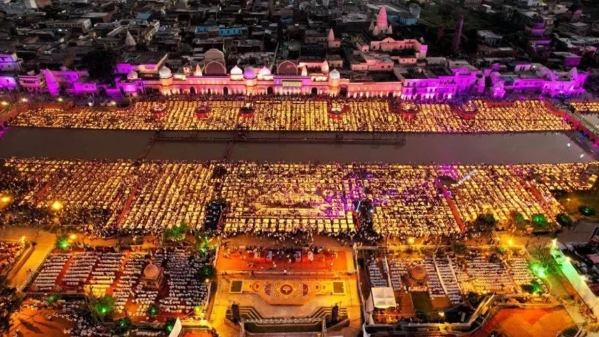 अयोध्या दीपोत्सव 2025: 26 लाख दीयों से जगमगाई राम पैड़ी, 2128 अर्चकों ने की सरयू आरती, 2 वर्ल्ड रिकॉर्ड बने