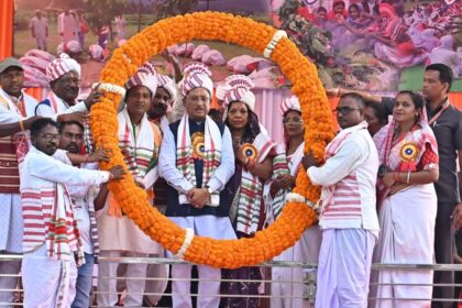 सोहरई करमा महोत्सव 2025: मुख्यमंत्री विष्णुदेव साय ने की 50 लाख की घोषणा, कहा- करमा महोत्सव हमारी गौरवशाली परंपरा का प्रतीक