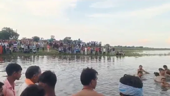 MP : खंडवा में दशहरा पर हादसा, मूर्ति विसर्जन के दौरान ट्राली तालाब में गिरी, 11 की मौत, रेस्क्यू जारी