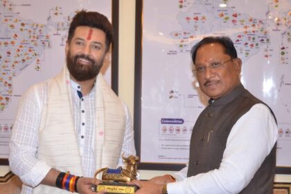 CG : सीएम विष्णुदेव साय ने केंद्रीय मंत्री चिराग पासवान से की मुलाकात, छत्तीसगढ़ में खाद्य प्रसंस्करण क्षेत्र को नई ऊंचाई देने की तैयारी