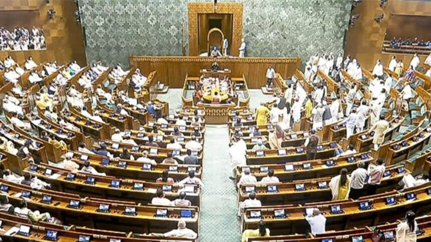 Parliament Winter Session 2025 : 1 दिसंबर से शुरू होगा संसद का शीतकालीन सत्र, कई अहम बिलों पर हो सकती है चर्चा, जानें कब तक चलेगी कार्यवाही