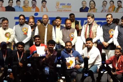 सांसद खेल महोत्सव का भव्य समापन: CM साय हुए शामिल, PM मोदी ने खिलाड़ियों को किया संबोधित, ओलंपिक पदक विजेताओं के लिए की बड़ी घोषणाएँ