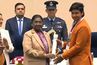 Vaibhav Suryavanshi: वैभव सूर्यवंशी को मिला प्रधानमंत्री राष्ट्रीय बाल पुरस्कार, राष्ट्रपति द्रौपदी मुर्मू ने किया सम्मानित