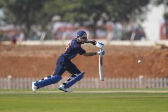 Virat Kohli ने Vijay Hazare Trophy 2025-26 में जड़ा धमाकेदार शतक, Sachin के ऐतिहासिक Record के करीब