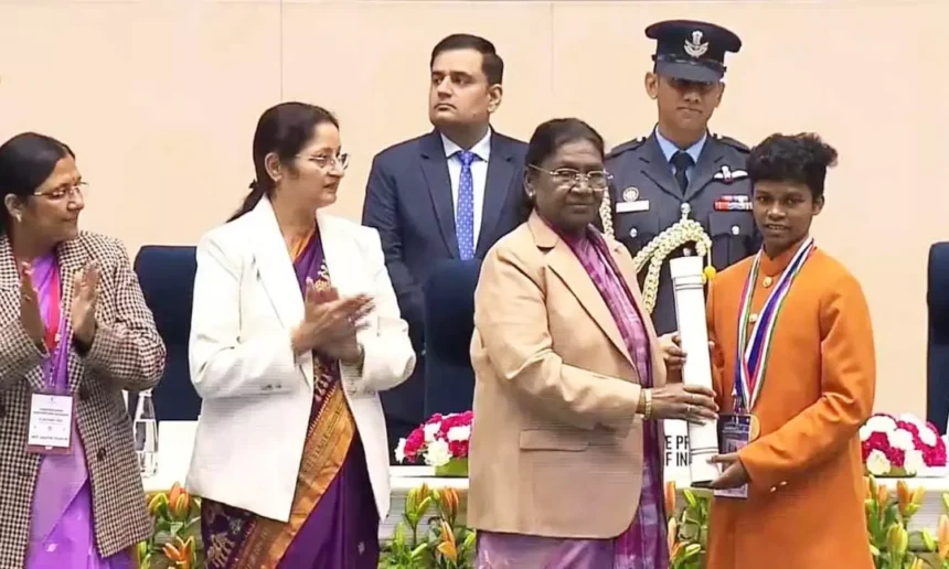 CG : कोंडागांव की योगिता मंडावी को मिला प्रधानमंत्री राष्ट्रीय बाल पुरस्कार, राष्ट्रपति ने किया सम्मानित, जूडो में बनाई राष्ट्रीय पहचान