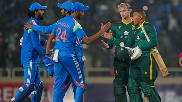 IND vs SA 2nd ODI: रोमांचक मुकाबले में साउथ अफ्रीका ने भारत को हराया, सीरीज 1-1 से बराबर, अब विशाखापट्टनम में होगा निर्णायक मुकाबला
