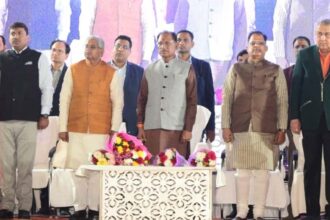 CG : वंदे मातरम गीत के 150 वीं वर्षगांठ पर आयोजित कार्यक्रम में शामिल हुए मुख्यमंत्री, कहा- वन्देमातरम गीत आजादी का शस्त्र