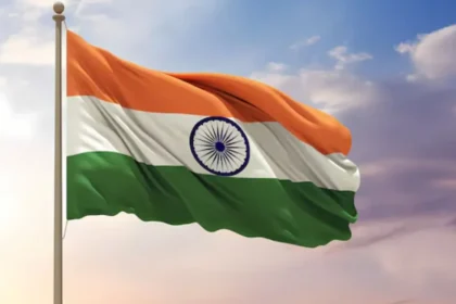 गणतंत्र दिवस और स्वतंत्रता दिवस: ‘ध्वजारोहण’ और ‘झंडा फहराना’ में क्या है फर्क? आसान भाषा में समझें