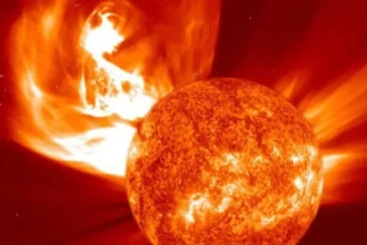 Solar Storm : 20 साल का सबसे बड़ा सौर तूफान, दुनिया के कई हिस्सों में दिखा दुर्लभ ऑरोरा; जानिए क्या है सोलर स्टॉर्म और क्यों हो रहा ट्रेंड