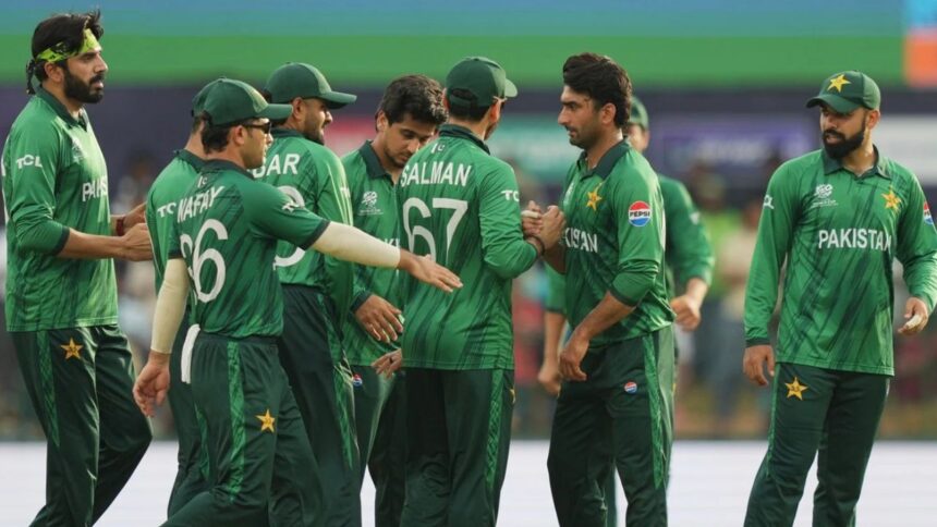 T20 World Cup 2026 : सेमीफाइनल में कैसे पहुंच सकता है पाकिस्तान, समझिए पूरा समीकरण