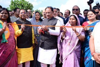 CG : दो दिवसीय राज्य स्तरीय तिलहन किसान मेले का शुभारंभ, मुख्यमंत्री साय बोले- किसानों से किया हर वादा पूरा कर रही सरकार