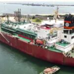 India LPG Crisis Eases Shivalik Ship Arrives: एलपीजी संकट पर बड़ी राहत, 54 हजार टन गैस लेकर मुंद्रा बंदरगाह पहुंचा भारतीय जहाज