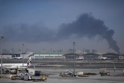 Iran Attack Dubai Airport: ईरान के हमले के बाद दुबई इंटरनेशनल एयरपोर्ट बंद, सभी फ्लाइट कैंसिल, देखें VIDEO