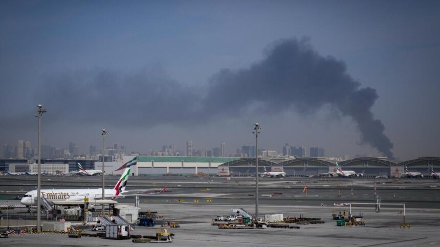 Iran Attack Dubai Airport: ईरान के हमले के बाद दुबई इंटरनेशनल एयरपोर्ट बंद, सभी फ्लाइट कैंसिल, देखें VIDEO