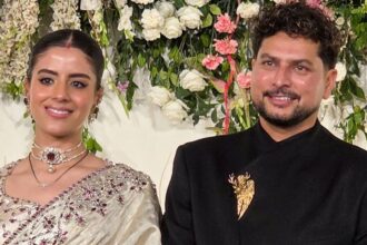 Kuldeep-Vanshika Grand Reception: कुलदीप-वंशिका का ग्रैंड रिसेप्शन : आशीर्वाद देने पहुंचे CM योगी, क्रिकेट सितारों का लगा जमवाड़ा, परोसा गया शुद्ध शाकाहारी खाना