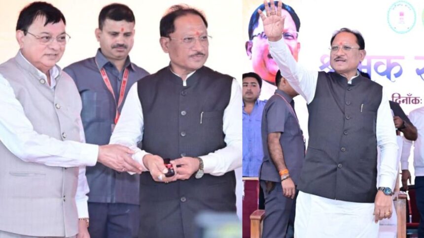 CG : मुख्यमंत्री विष्णु देव साय ने श्रमिक सम्मेलन में 79 हजार से अधिक श्रमिकों के खातों में 27.15 करोड़ रुपये किए ट्रांसफर