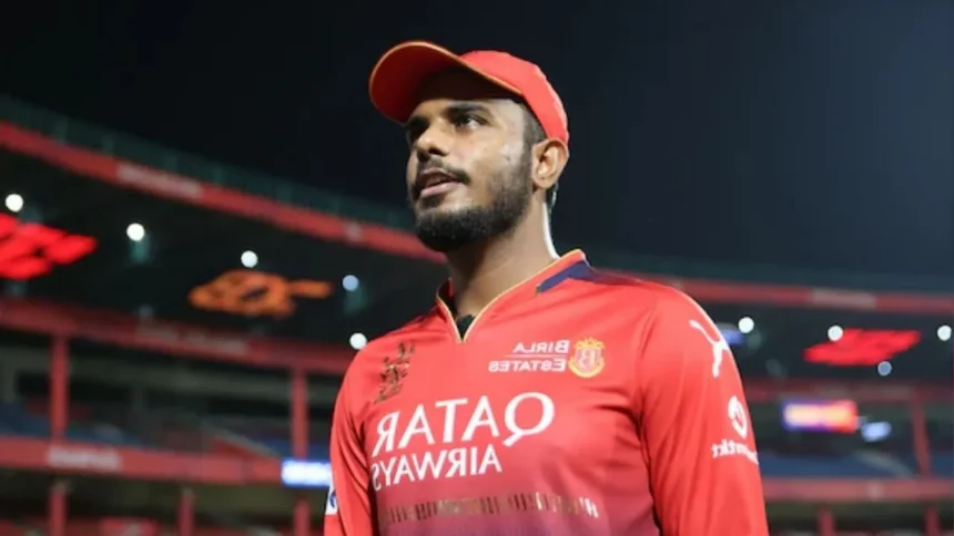 RCB को लगा बड़ा झटका, IPL 2026 से बाहर हुए Yash Dayal